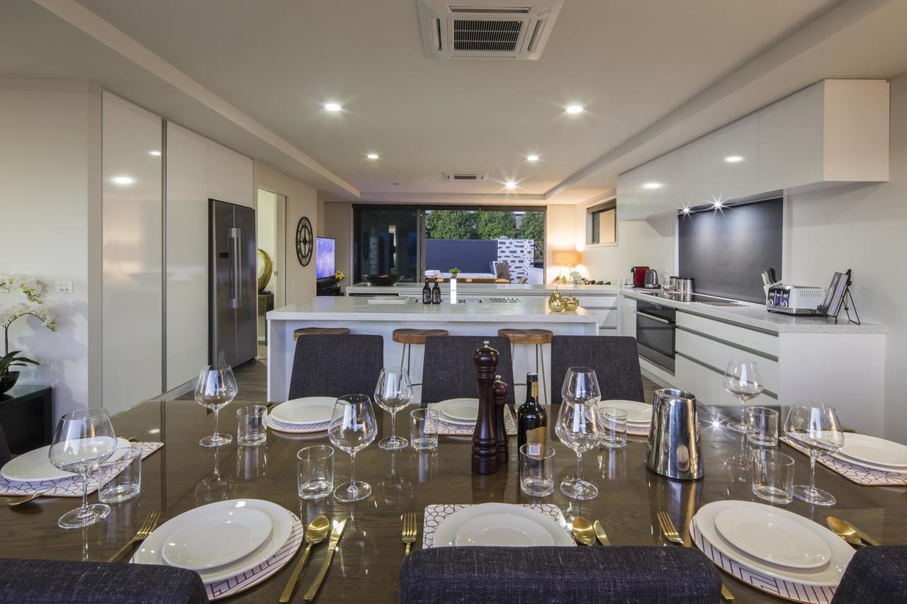 Lakefront Luxury By Amazing Accom Queenstown Exterior photo